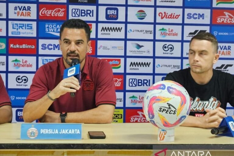 Pertandingan Seru: Doni Tri Menghadapi Semen Padang Saat Persija Jakarta Menjadi Tuan Rumah