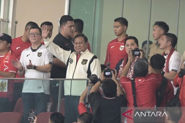 Presiden Prabowo Turun Langsung Dukung Timnas di GBK Presiden Prabowo Turun Langsung Dukung Timnas di GBK